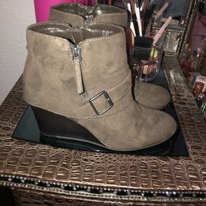 💋SOLD💋Cute booties